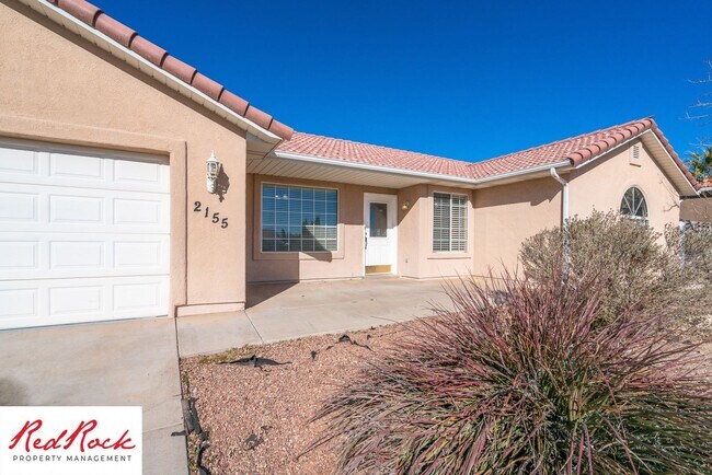 Building Photo - Pet Friendly - 4 Bed 2 Bath for rent in St. George