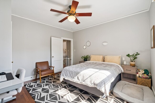 Building Photo - 3bd/2ba Two-Story Home in Durham Only 1 Mile from Downtown!