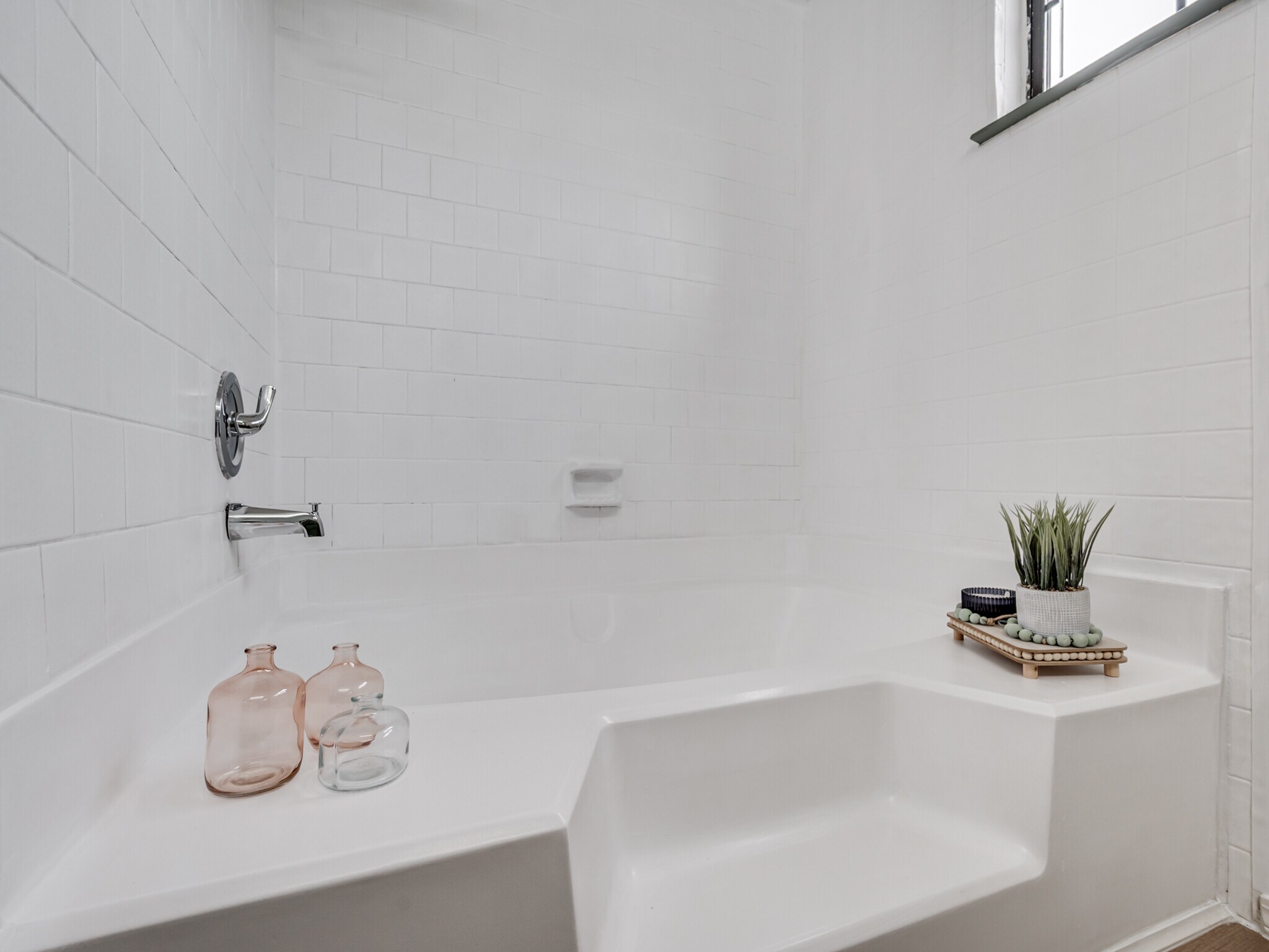 Master Bath - 5301 SE 82nd St