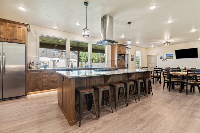 Building Photo - 303 CM Rdg Ln