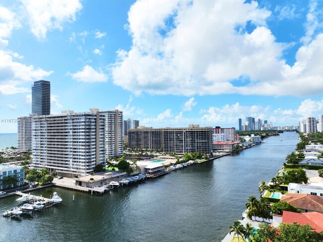 Building Photo - 1965 S Ocean Dr