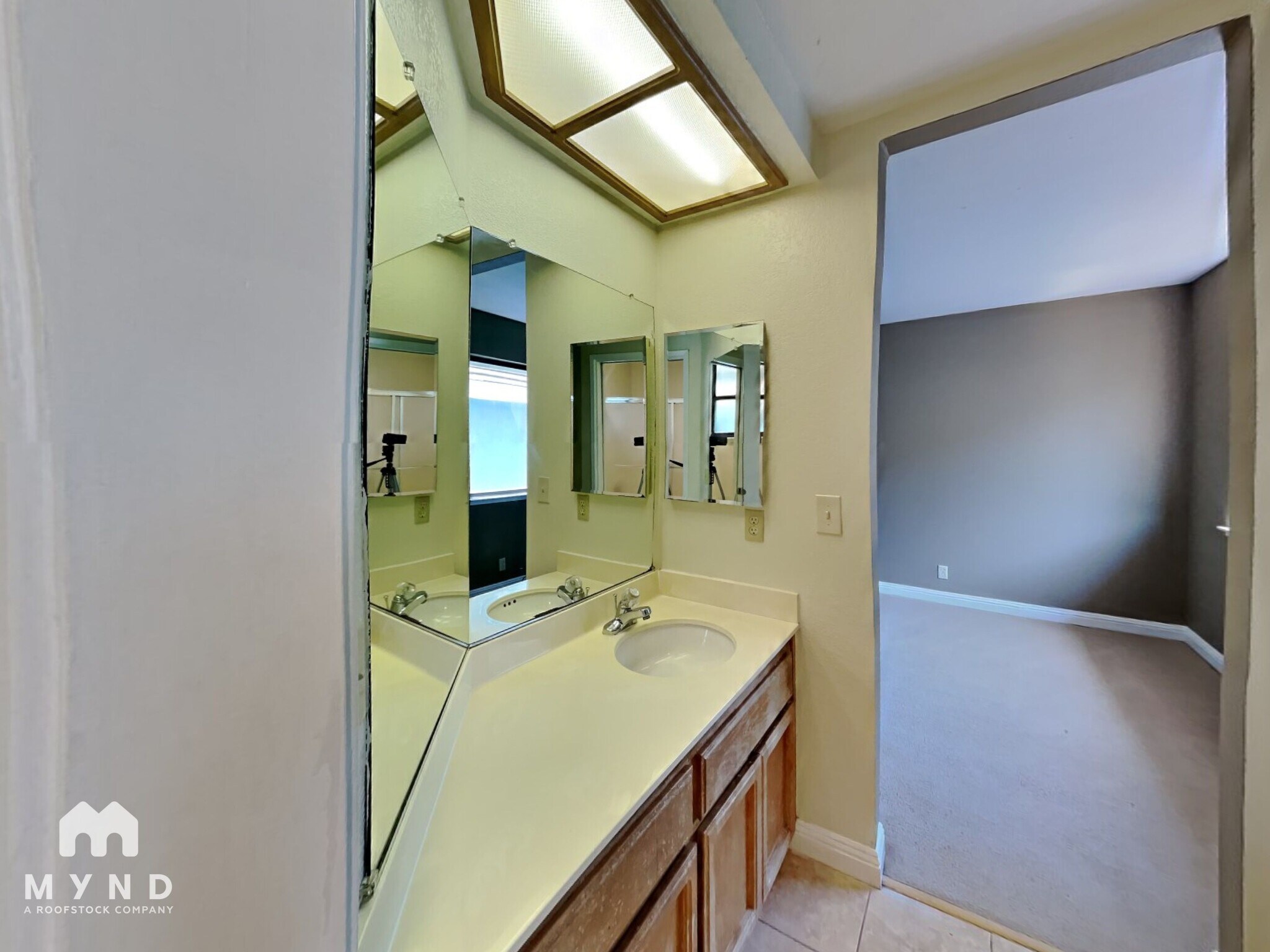 Building Photo - 4721 Shannondale Dr