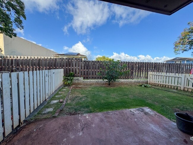 Building Photo - Available Now. 2BD/2BA/1PKG townhome at Villages at Waipio.