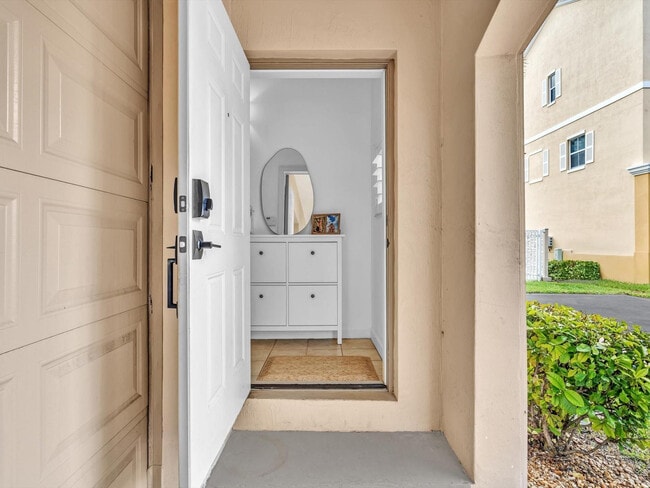 Building Photo - 2329 Vintage Dr