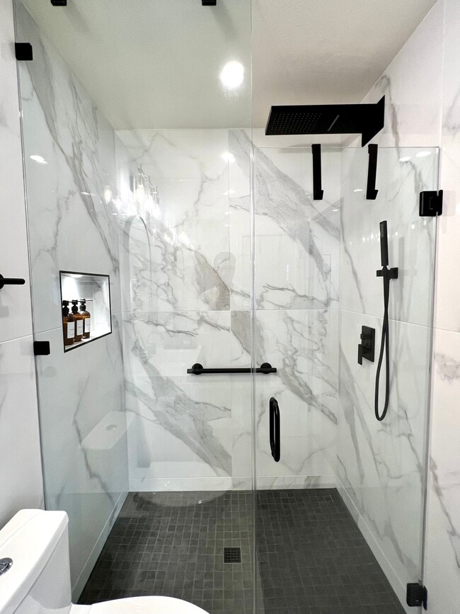 Building Photo - 16098 Calahan St