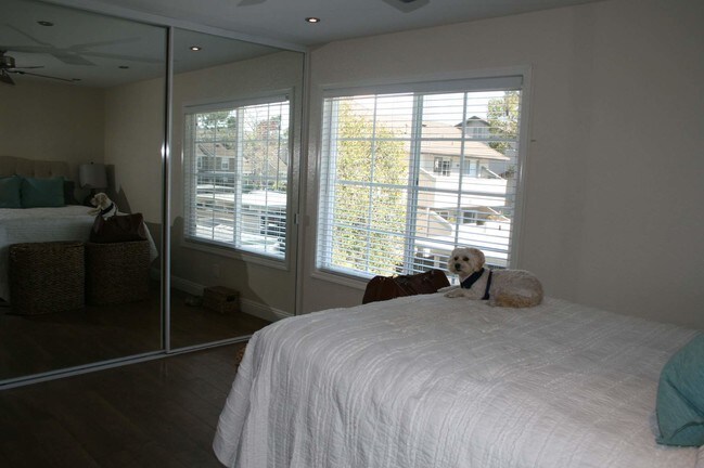 Building Photo - 33 Oxford