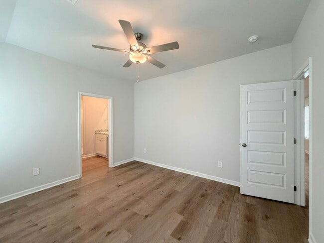 Building Photo - 155 Challenger Way