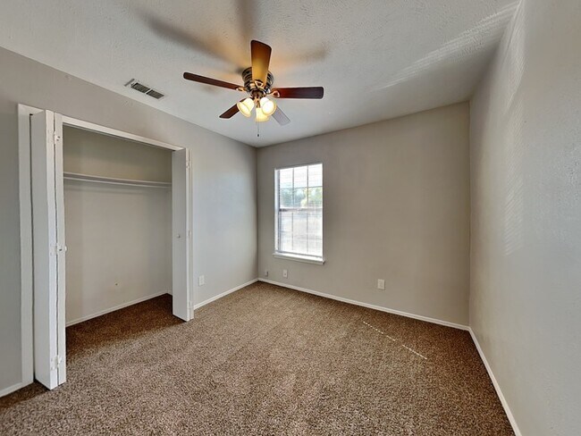 Building Photo - 9320 Dumfries Dr