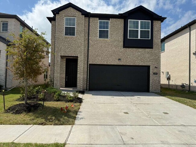 Building Photo - 517 Lana Dr