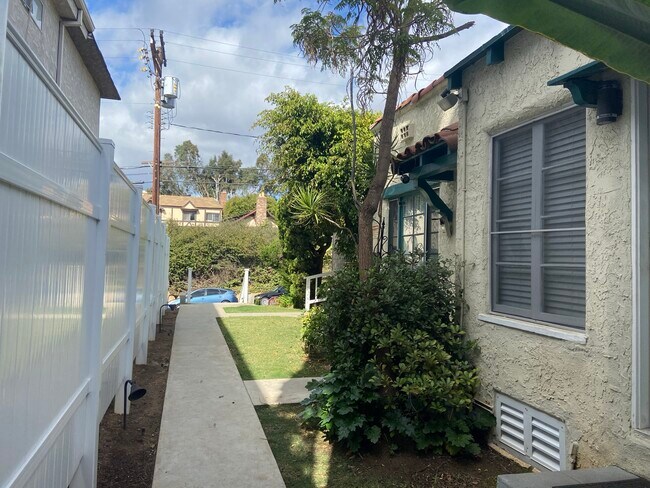 Building Photo - 11504 Rochester Ave