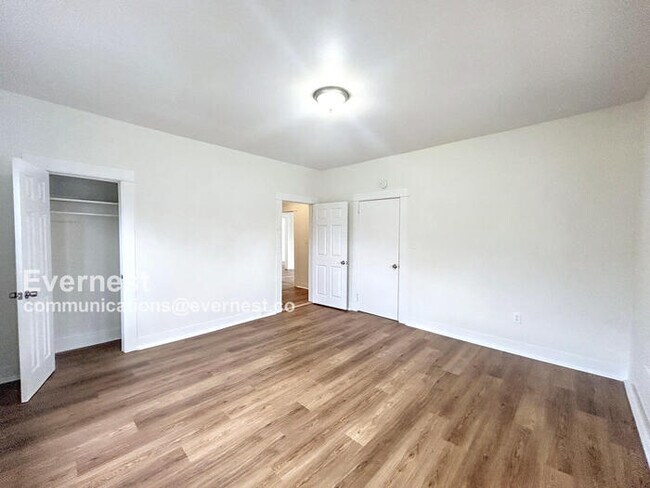Building Photo - 1753 Lee Ave SW