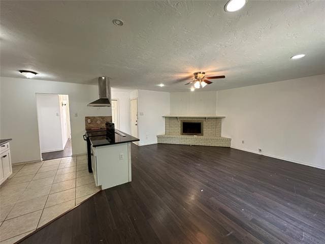 Building Photo - 553 Hightrail Dr