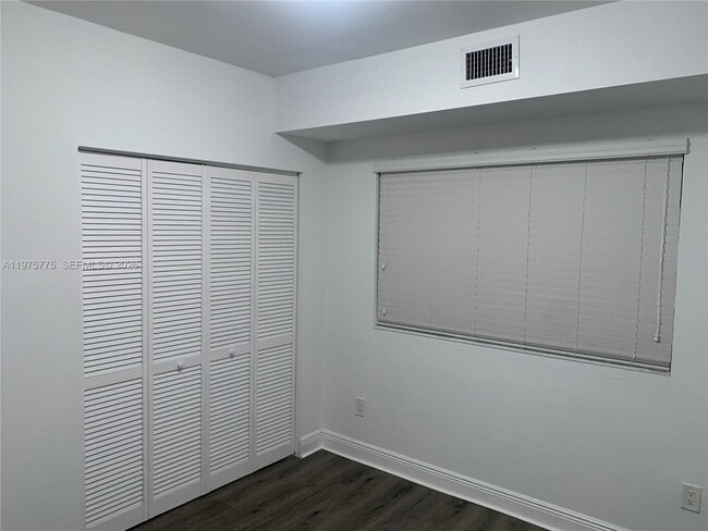 Building Photo - 1218 Salzedo St