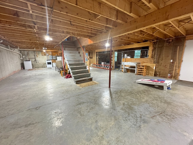 Building Photo - 5 Bracken Ln