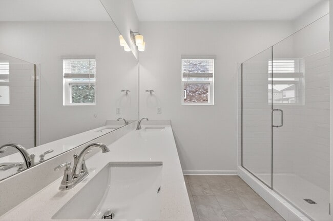 Building Photo - 4909 Russell David Dr
