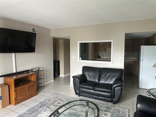 Building Photo - 5541 Bay Blvd