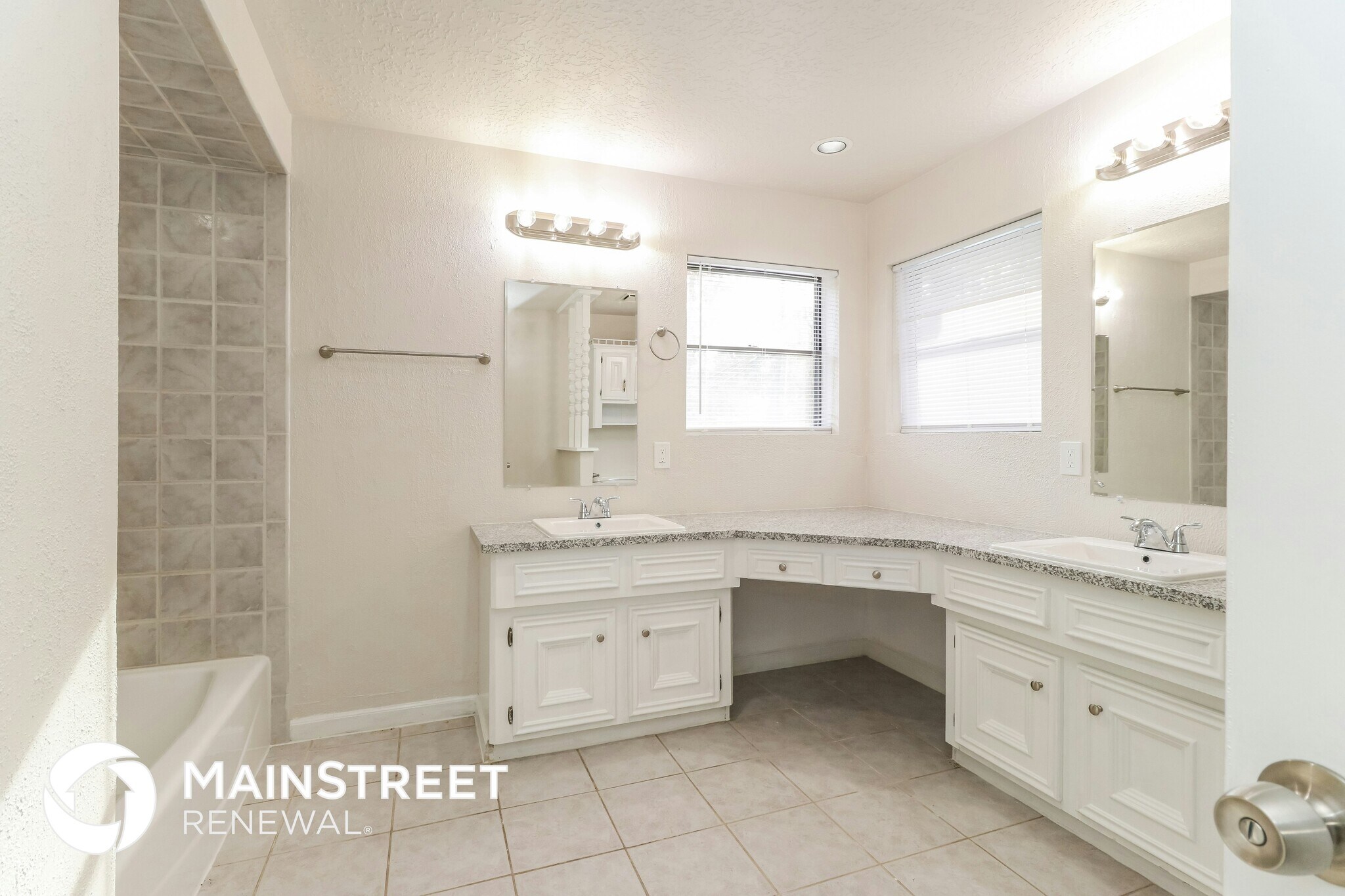 Building Photo - 2127 Round Wind Trail