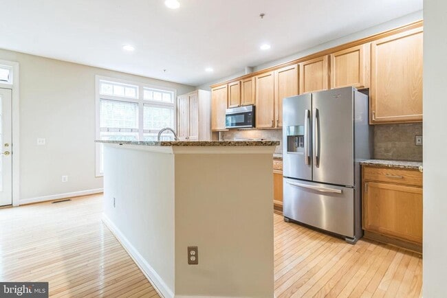 Building Photo - 8159 Skelton Cir