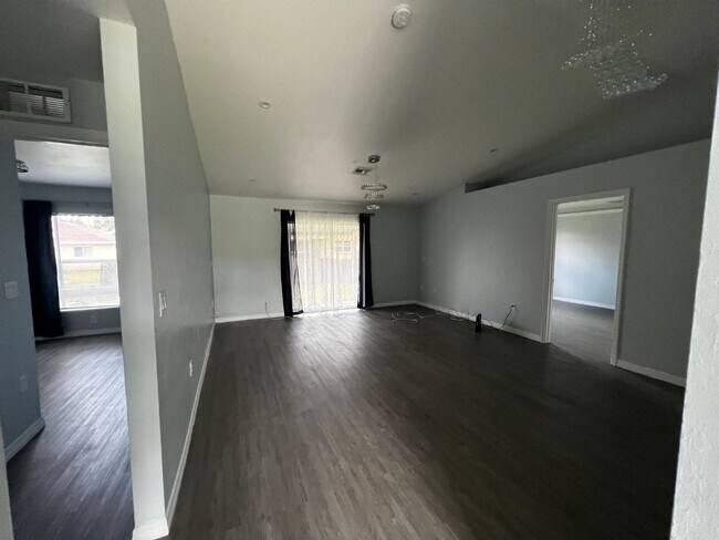 Building Photo - 4879 30th St SW