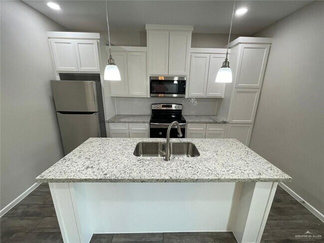 Building Photo - 13 Sandpiper Ave