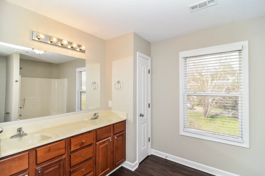 Building Photo - 4979 Morning Dove Ln