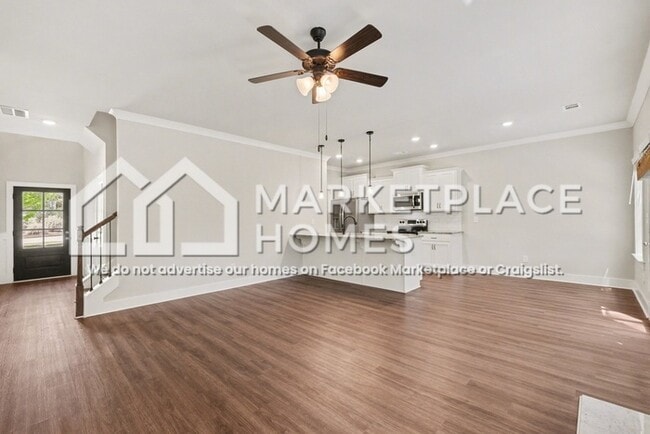 Building Photo - 173 Russell Way