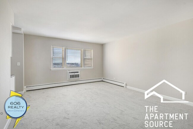 Building Photo - 3001 N Thatcher Ave