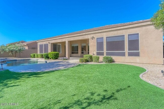 Building Photo - 7553 E Buteo Dr