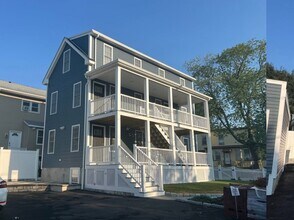 Building Photo - 19 Cove St