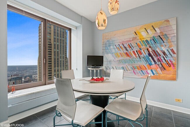 Building Photo - 161 E Chicago Ave