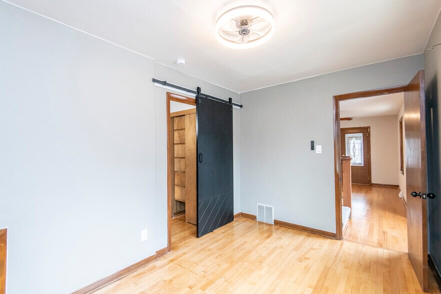 Building Photo - 3500 S Clement Ave