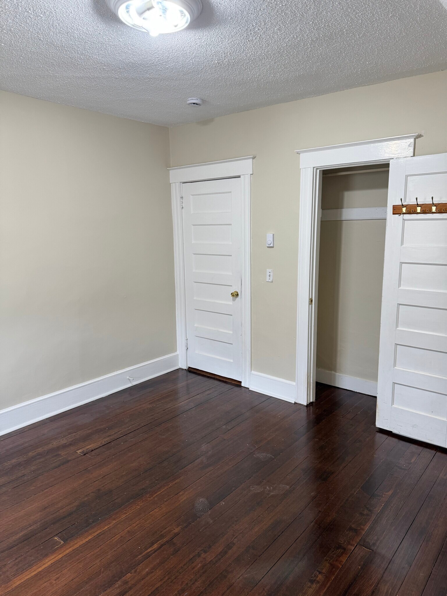 Bed 3 - 128 Pleasant St