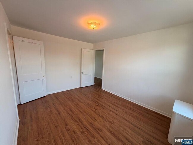 Building Photo - 67 Morgan Pl