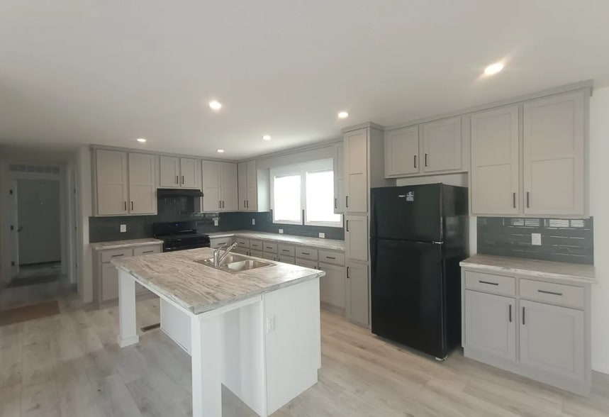 Primary Photo - 37266 Burrstone Ln