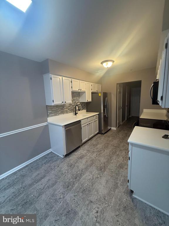 Building Photo - 13710 Creola Ct
