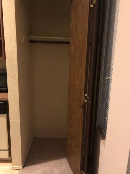 closet in hallway - 12515 NE 145th Pl