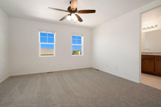 Building Photo - 4 Bedroom Home on Corner Lot in Quiet Jaco...