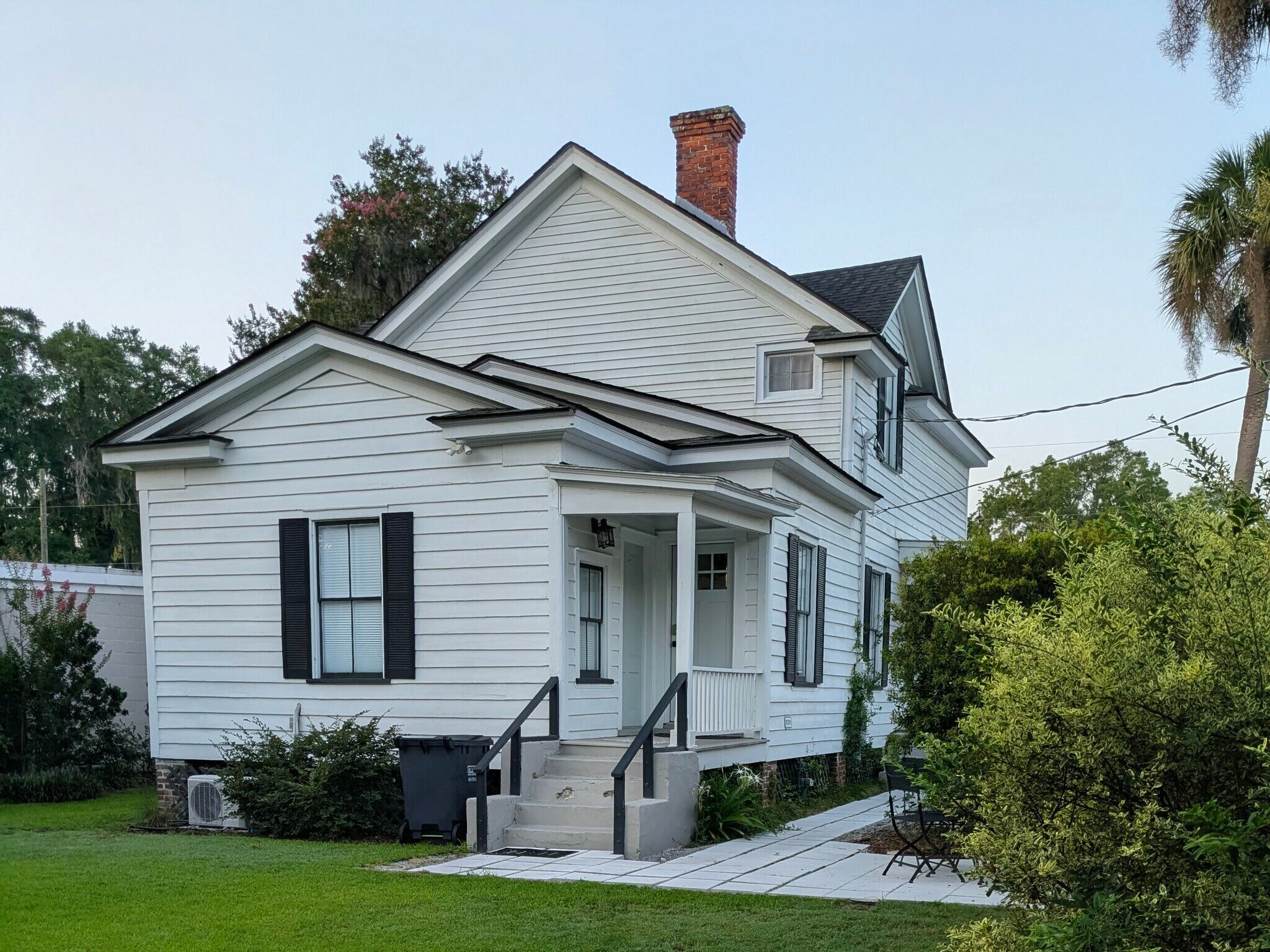 Building Photo - 1215 Prince St