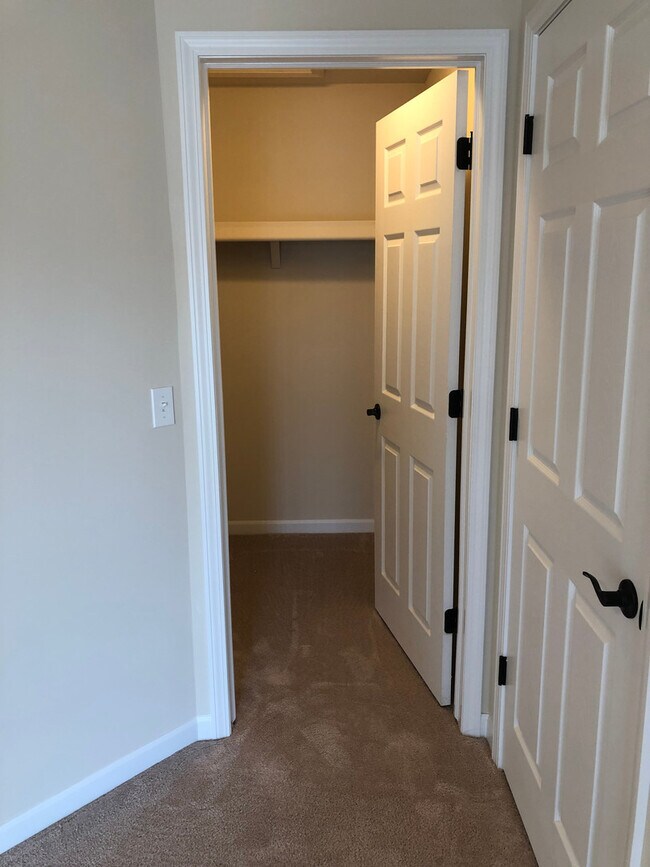 Building Photo - 8171 Promenade Dr