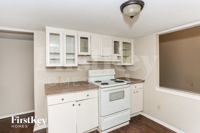 Building Photo - 302 Wildbriar Dr