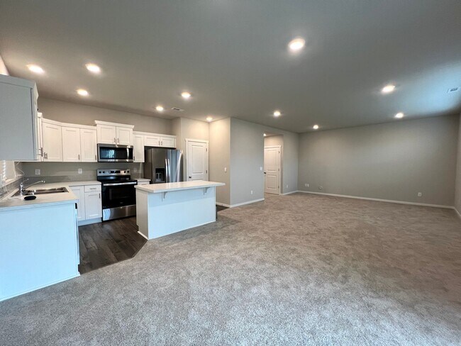 Building Photo - 3105 Wrangler Dr