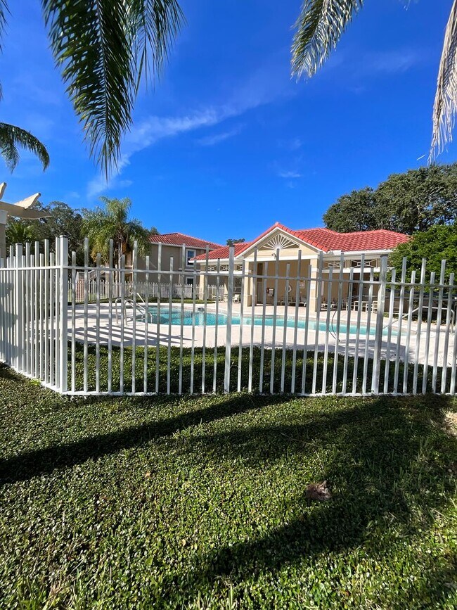 Building Photo - Beautiful 3/2 Condo in Osprey at the Oaks!