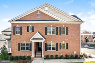 Building Photo - 71 Creekview Ln