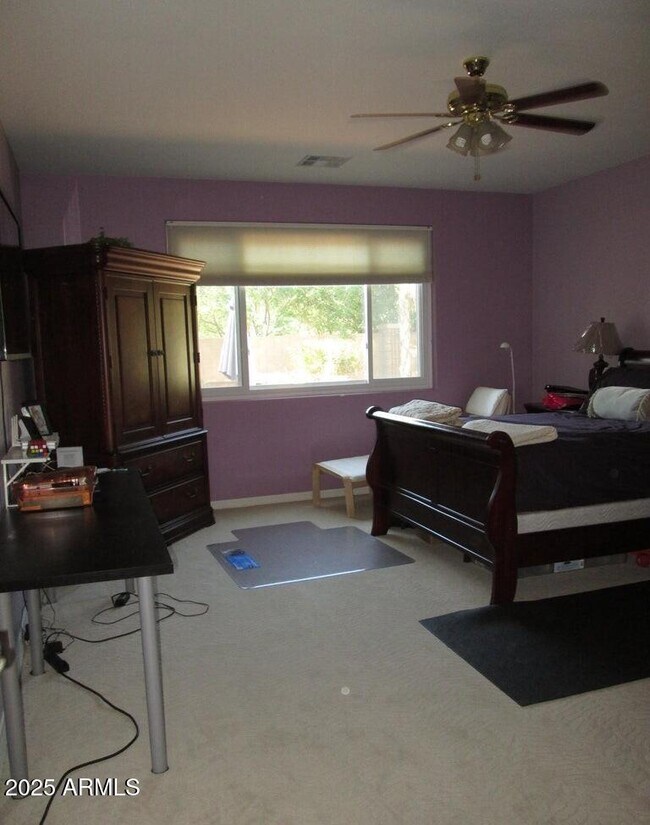 Building Photo - 2520 S Dragoon Dr