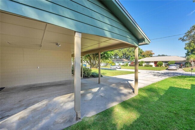 Building Photo - 5220 Forzley St