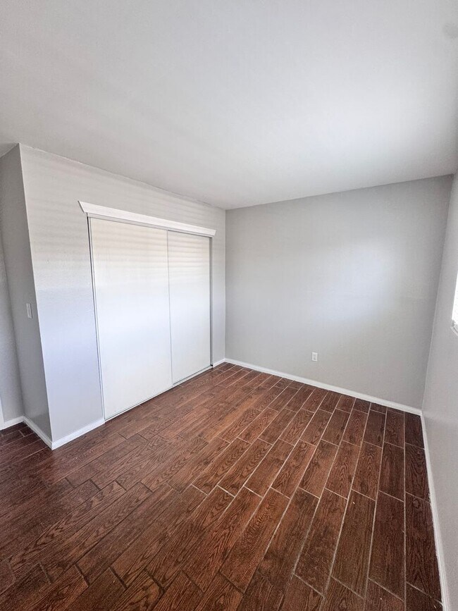 Building Photo - 17441 Jacquelyn Ln