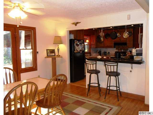 Building Photo - 6512 Springfield Dr