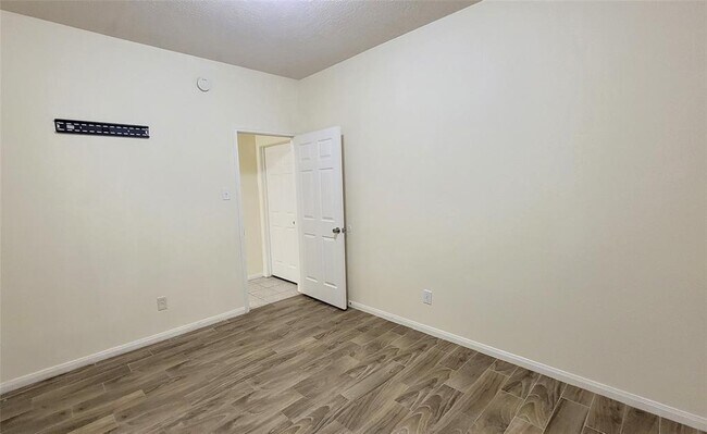 Building Photo - 14914 Appaloosa Ave