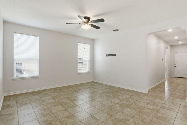 Building Photo - Single-Story Solar-Powered Home Near Braunig Lake – Comfortable & Convenient!