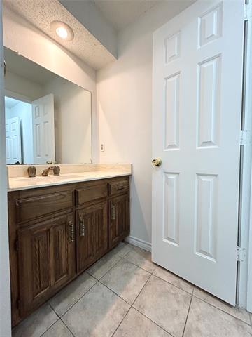 Building Photo - 1537 High Crest Ct